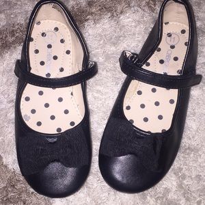 Girls Cherokee ballet flat with bow size 11